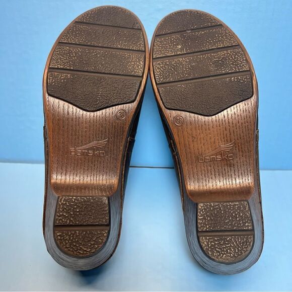 Dansko Womens Mavis Milled Studded Brown Nubuck Clogs EU38/US7.5-8 - Picture 7 of 10